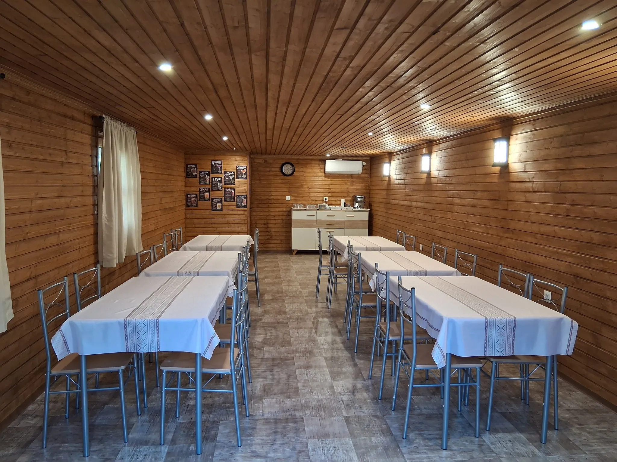Mözsi Apartman — részlet